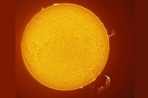 Saulėje užfiksavo itin retą vaizdą