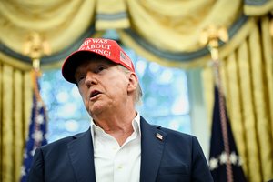 Nacionalinę gvardiją į Vašingtoną pasiuntęs D. Trumpas grasina ir Čikagai