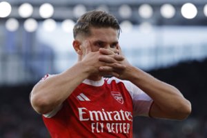 „Arsenal“ triuškinanti pergalė pažymėta kritikus užtildžiusio švedo įvarčiais