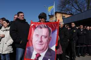 Bosnijos Serbų Respublika skelbia referendumą dėl nuosprendžio prezidentui