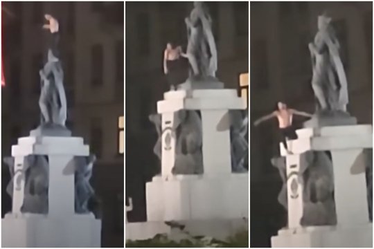 Incidentas Kaune – vyras sviedė butelį į Vytauto Didžiojo paminklą, o vėliau užsilipo ant skulptūros