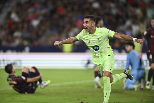 Ispanijoje – įspūdingas „Barcelona“ sugrįžimas ir tragiškas „Atletico“ startas