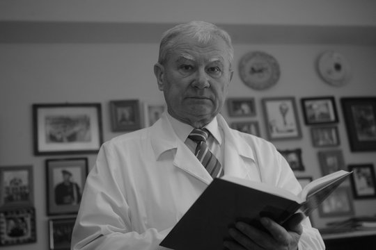Mirė žinomas gydytojas, profesorius emeritas A. Laiškonis