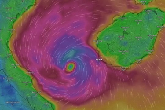 Vietnamas ruošiasi vienam didžiausių taifūnų: pradėta masinė evakuacija