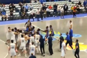 Chaosas Pietų Amerikos pirmenybėse: Argentinos ir Dominikos rungtynės virto muštynių aikštele