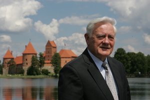 Valdas Adamkus apie artėjančią „Lietuvių“ premjerą: „Ši opera – tai istorinis liudijimas“