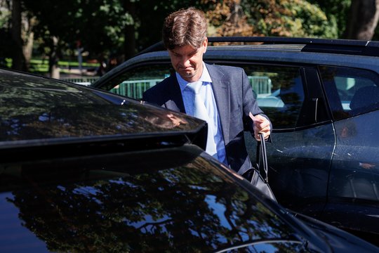 Parašai dar nesudėti, o valdančioji koalicija jau praranda du narius