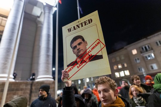 Netrukus prasidės grandiozinis mitingas prieš koaliciją: rimtas pajėgas ruošia ir politikai