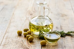 Kokį alyvuogių aliejų naudoti – visi virtuvės šefai pasakė tą patį: svarbiausia atkreipti dėmesį į vieną dalyką