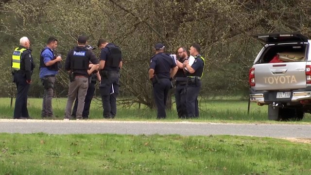 Australijoje – žiaurus incidentas: nušauti du policininkai, šaulys slapstosi