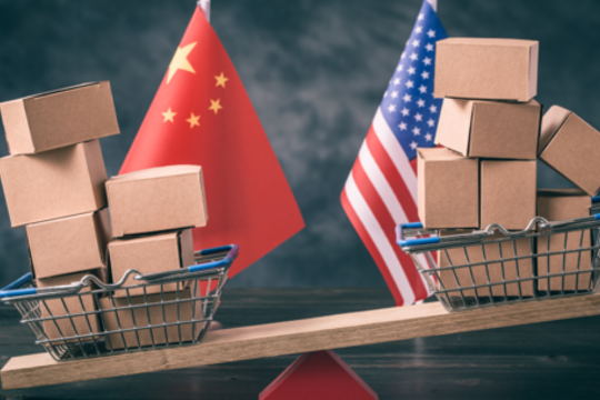 D. Trumpas: Kinija privalo tiekti JAV magnetus arba jai bus taikomi 200 proc. muitai