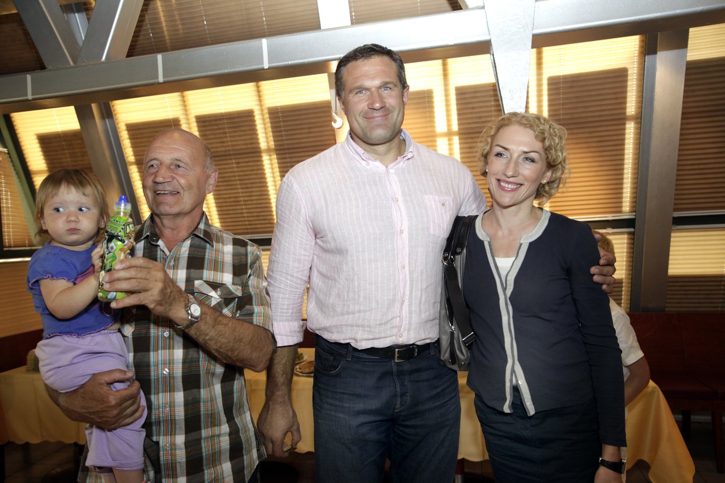 R.Bagdonas per V.Aleknos sugrįžimą iš Londono olimpinių žaidynių.<br>V.Balkūno nuotr.