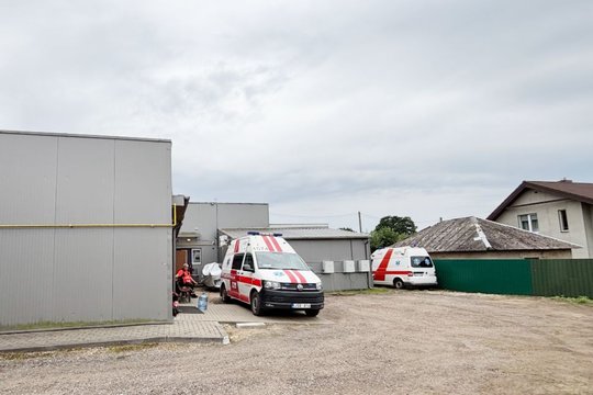 Kėdainių medikams – spjūvis į veidą: glaudžiasi sandėlyje