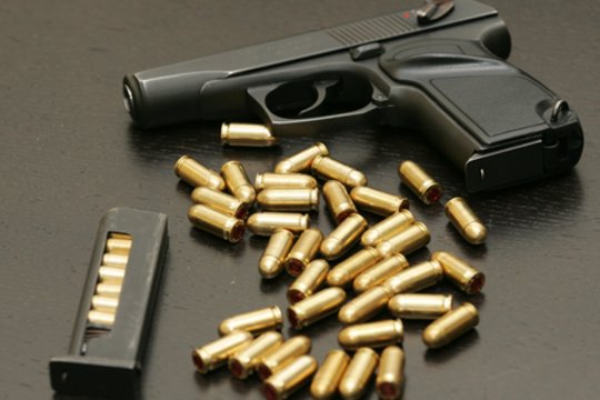 Policija primena, kaip elgtis radus ginklų, šaudmenų ar sprogmenų