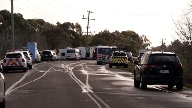 Nelaimė Australijoje: apvirtus mokykliniam autobusui žuvo mergaitė, dar 11 sužeisti