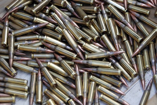 „Rheinmetall“ siekia pirmauti: atidaro naują artilerijos gamyklą