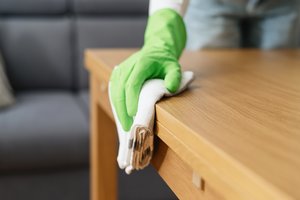 Valote baldus neteisingai: štai kaip reikia, kad dulkės nesikauptų ištisomis savaitėmis