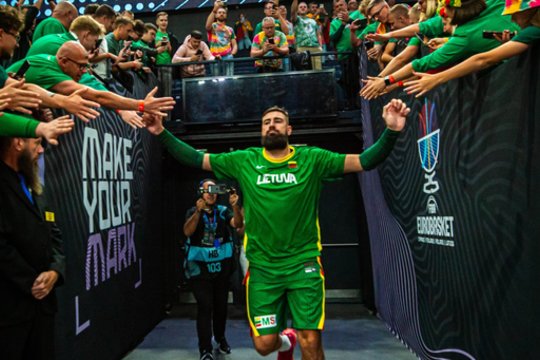 Išskirtiniame Lietuvos „Eurobasket“ sąraše J. Valančiūnas aplenkė A. Karnišovą