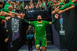 Išskirtiniame Lietuvos „Eurobasket“ sąraše J. Valančiūnas aplenkė A. Karnišovą