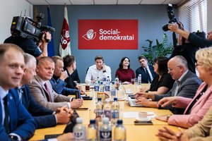 Ryškėja naujosios Vyriausybės paveikslas: užkulisiuose dėliojamos pavardės ir netikėti pasirinkimai