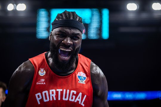 Europos čempionate – įspūdingas NBA centro dvigubas dublis