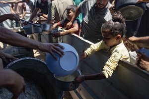 Izraelis reikalauja, kad JT remiama iniciatyva atšauktų savo ataskaitą apie badą Gazos Ruože