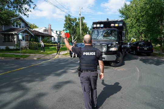 Išpuolis Mineapolyje: bažnyčioje nušauti du vaikai, 17 žmonių sužeista