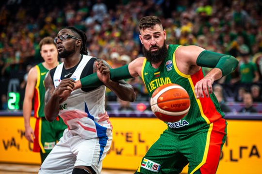 J. Valančiūnas perrašinėja Europos čempionatų metraščius – braška ne vienas rekordas