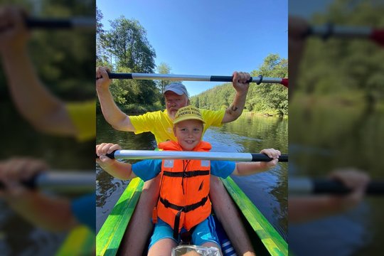 Patogi nakvynė gamtoje: ko pasimoko vaikai, kai tėtis – Vytaras Radzevičius