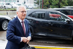 Aiškėja, kas gali pakeisti finansų ministrą R. Šadžių