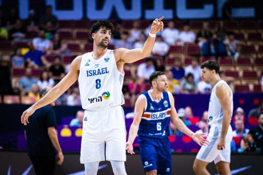 NBA ir Eurolygos žaidėjų dueto vedamas Izraelis pergale pradėjo Europos čempionatą