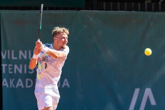 Įtemptą kovą laimėjęs E. Butvilas žengė į „Challenger“ turnyro ketvirtfinalį