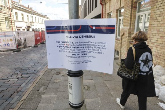 Ilgai lauktą sostinės gatvės rekonstrukciją stabdo nenumatytos aplinkybės: keičia darbų eigą