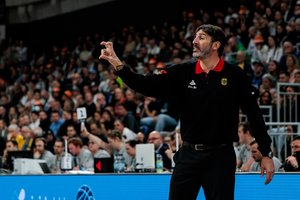 Spąstai Lietuvai – iš palatos: trenerį į ligoninę išvežę vokiečiai džiaugiasi, kad tai įvyko Suomijoje