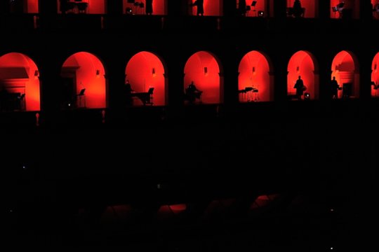 „Meilės ir Jėzaus medžioklė“: poezijos ir šviesos vakaras Valdovų rūmuose