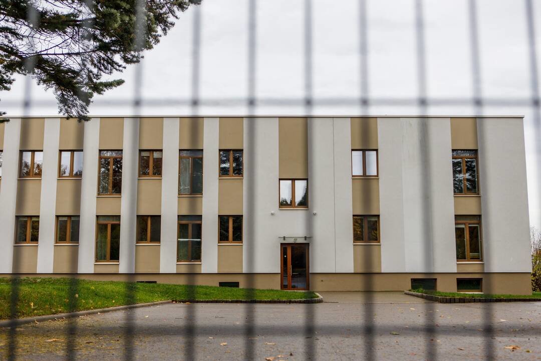 Domeikavos pusiaukelės namai ir toliau kelia pyktį: nors kompromisą rasti pavyko, iškeldinimo vis tik sieks