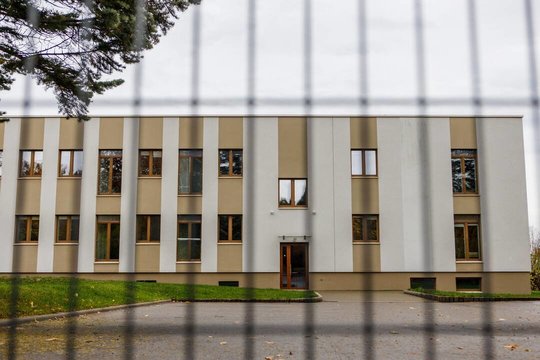 Domeikavos pusiaukelės namai ir toliau kelia pyktį: nors kompromisą rasti pavyko, iškeldinimo vis tik sieks