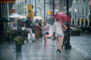 Orai: paskutinę vasaros dieną sinoptikų įspėjimas: bus šilta, bet griaudės perkūnijos