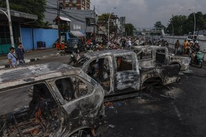 Indonezijoje įsibėgėjo protestai: nusiaubti finansų ministrės namai, sureagavo prezidentas
