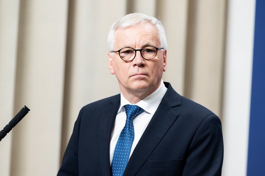 Prezidentūra: priekaištų laikinajam finansų ministrui R. Šadžiui neturėjome