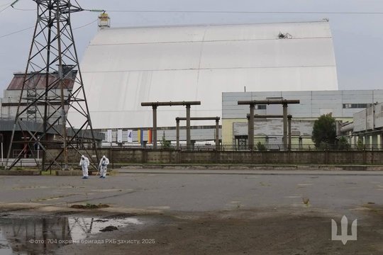 „Nematomas priešas“: kodėl ukrainiečių kariai sugrįžo prie Černobylio reaktoriaus