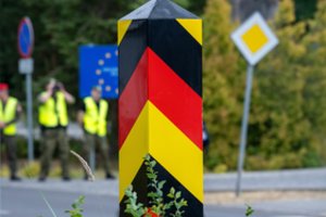 Vokietijos ministras: nuo gegužės šalyje užkirstas kelias 12 000 nelegalių bandymų įvažiuoti