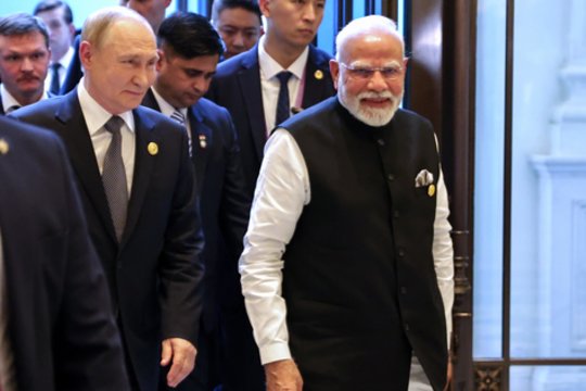 V. Putinas Kinijoje susitiko su Indijos premjeru ir Turkijos prezidentu