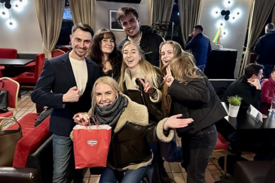 Protmūšiai baruose – nuo sužadėtuvių iki žaidėjų dainų: Justinas Kupstas – apie tradiciją, kuri tęsiasi jau 16 metų