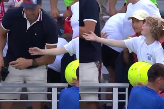 Iš vaiko kepurę „US Open“ turnyre atėmęs milijonierius teisinosi, kad tai įvyko per nesusipratimą