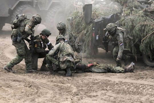 ES rekordiškai didina išlaidas gynybai: suma – įspūdinga