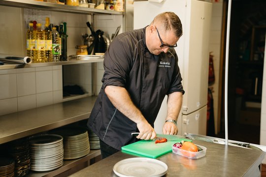 Nuo svogūnų iki meistrystės: Manto Makaro kelias virtuvėje