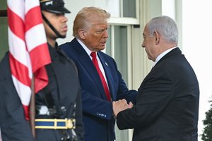 Šaltiniai atskleidė B. Netanyahu ir D. Trumpo pokalbio užkulisius: liepė žengti į Gazą su visa jėga