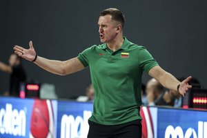 Auksinės merginų rinktinės treneris E. Justa: „Anksčiau tokių emocijų krepšinyje nesu patyręs“