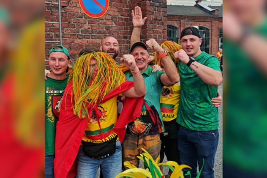 Rokai, sveik! Pamatykite, kaip Lietuvos sirgaliai siunčia linkėjimus R. Jokubaičiui